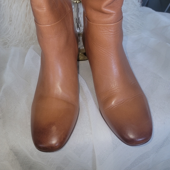 Boots - Picture 8 of 10